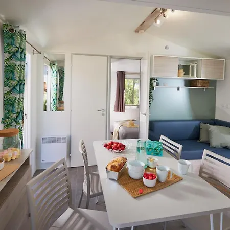 Campsite Le Village De Florine